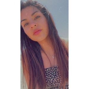 Meet your Posher, María